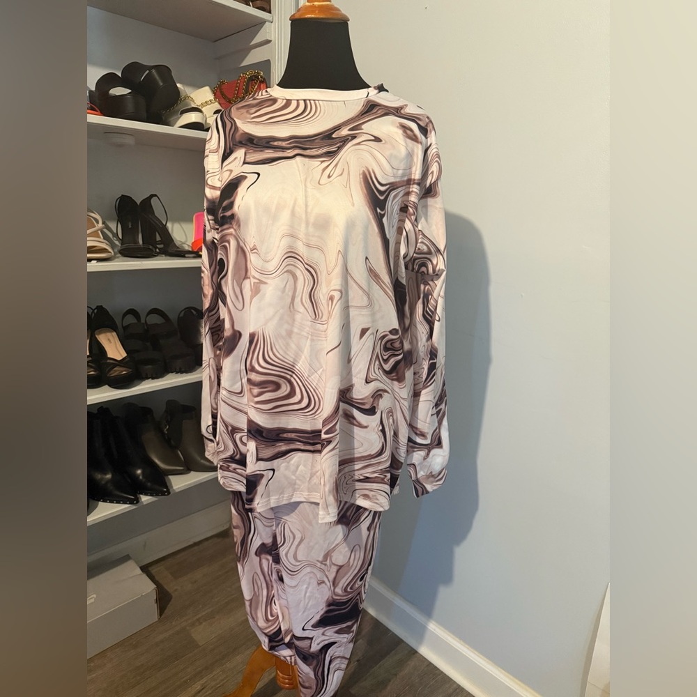NEVER WORN Marble 2piece Set Plus Size
